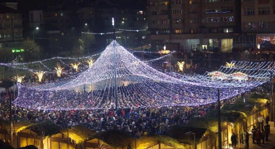 Foto Primăria Râmnicu Vâlcea a dat startul sărbătorilor de iarnă