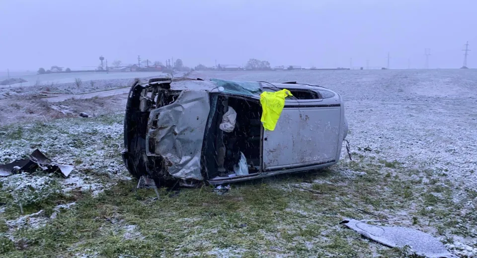 Foto Accident rutier într-o comună din Olt. Șoferul, încarcerat