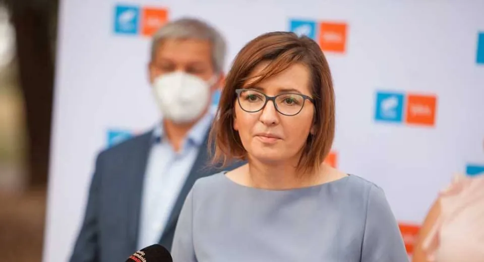 Foto Iohannis a semnat decretul pentru învestirea Ioanei Mihăilă ca ministru al Sănătății