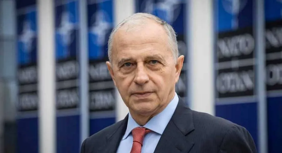 Foto Mircea Geoană: Această pandemie nu face să dispară riscurile de securitate la nivel global