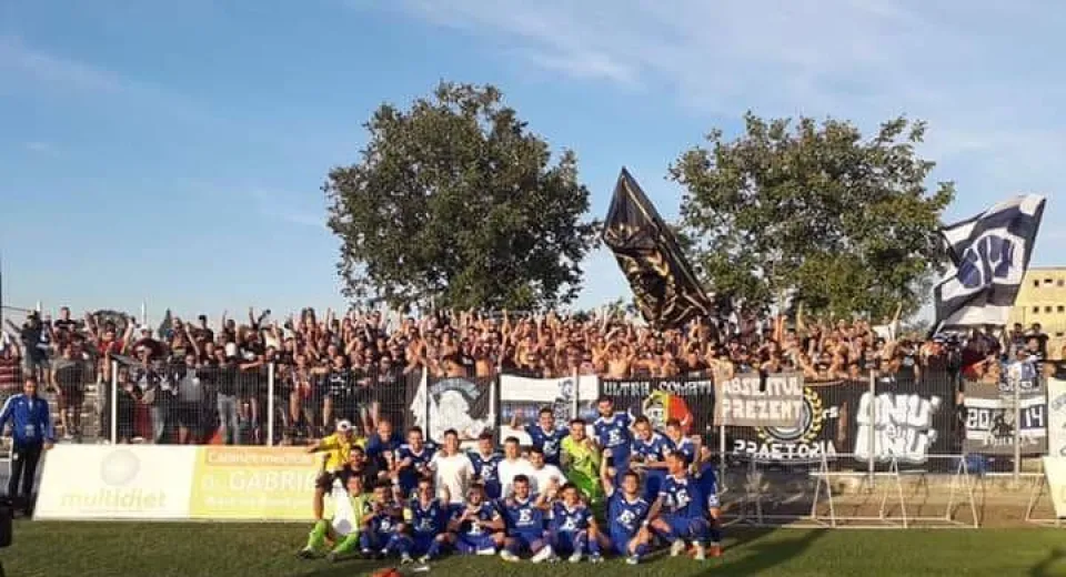 Foto Fanii din Diaspora și suporterii lui FCU din toată România vin pe Oblemenco!
