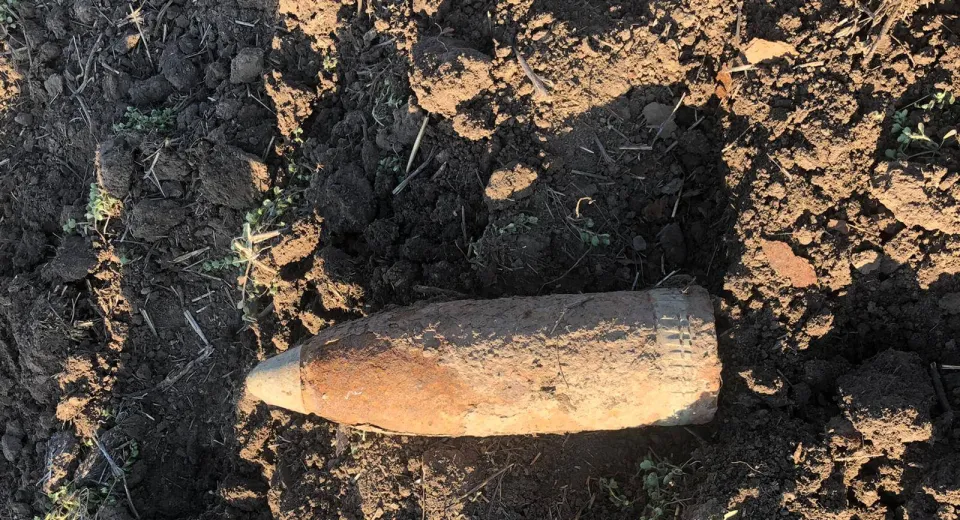Foto Proiectil exploziv, găsit de un oltean