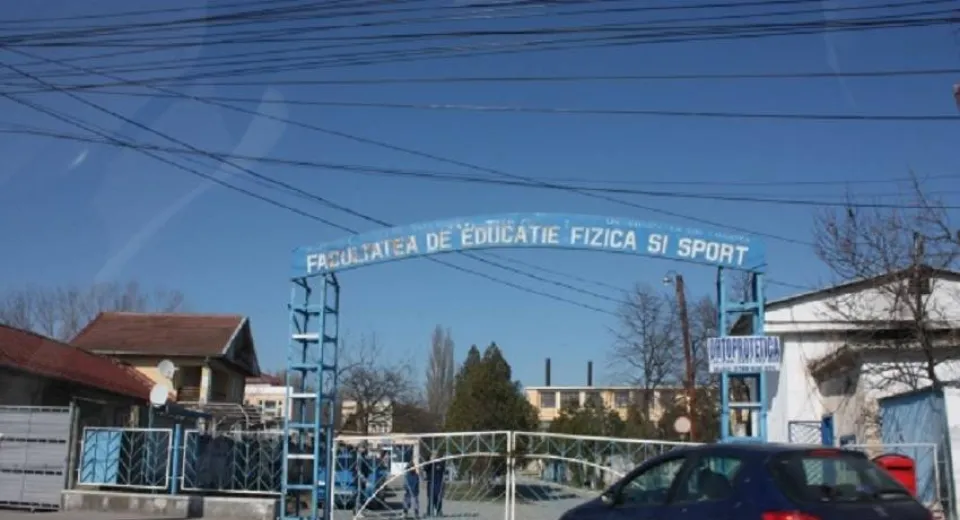 Foto Facultatea de Educație Fizică și Sport din Craiova se modernizează 