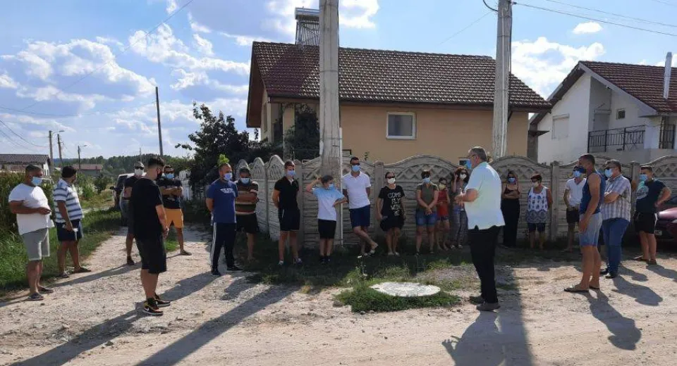 Foto Intravilan doar pe hârtie şi fără utilităţi(!)