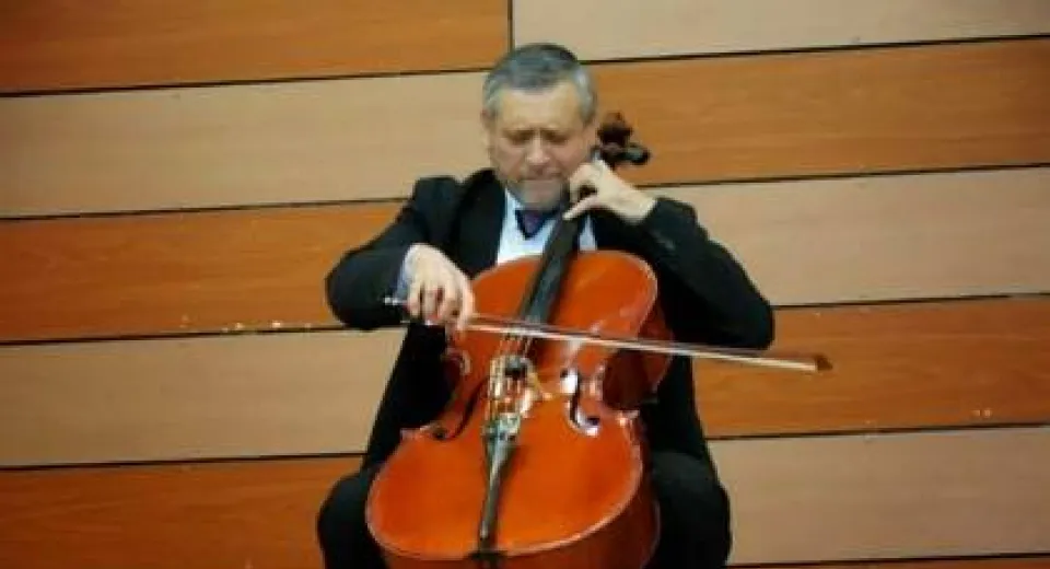 Foto Un virtuoz al violoncelului: Mircea Suchici