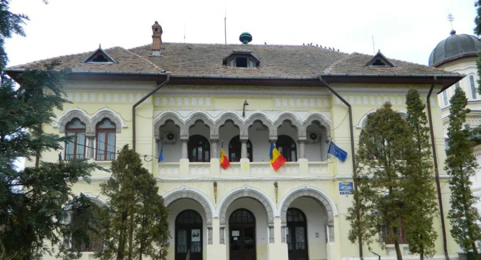 Foto Primăria Călimăneşti: O parte din izlazul de la Seaca a fost readusă în proprietatea orașului