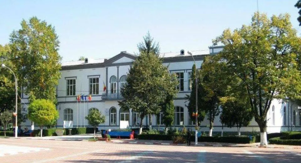 Foto Primăria Corabia ia măsuri împotriva depozitării deşeurilor pe domeniul public