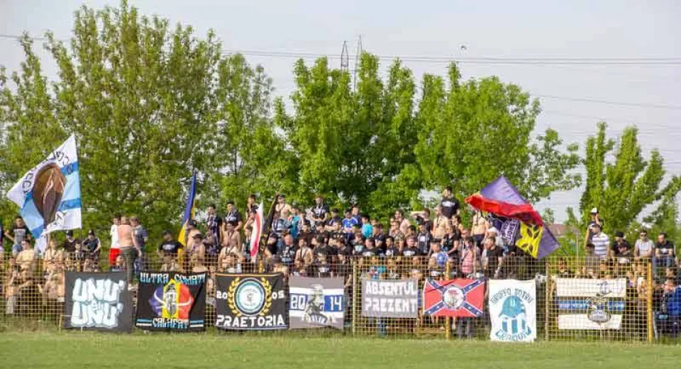 Foto 3 puncte pentru Știința, dar și un adevărat spectacol făcut de Peluza Sud 97!