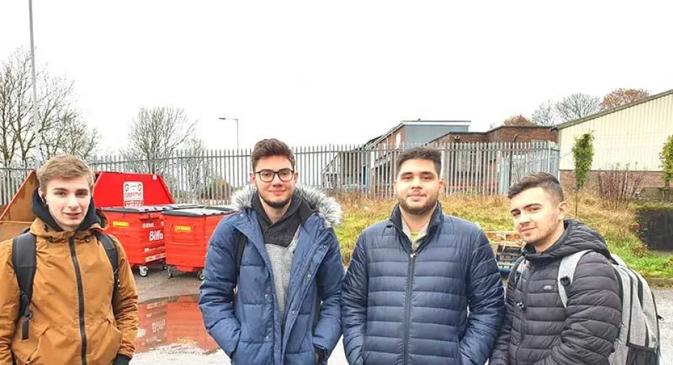 Foto Oltenii din Diaspora contează. Tineri studenți și familii, la vot în străinătate