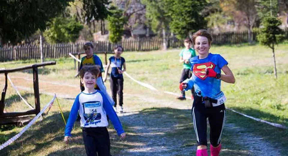Foto Hai la sport cu toată familia în cadrul Valcea Forest Run și susține comunitatea vâlceană!