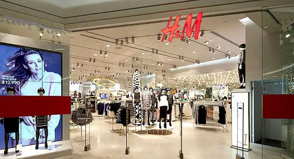 Foto H&M va închide 250 de magazine din cauza pandemiei