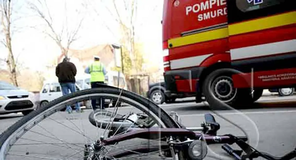 Foto Biciclist lovit mortal de o mașină în Corabia