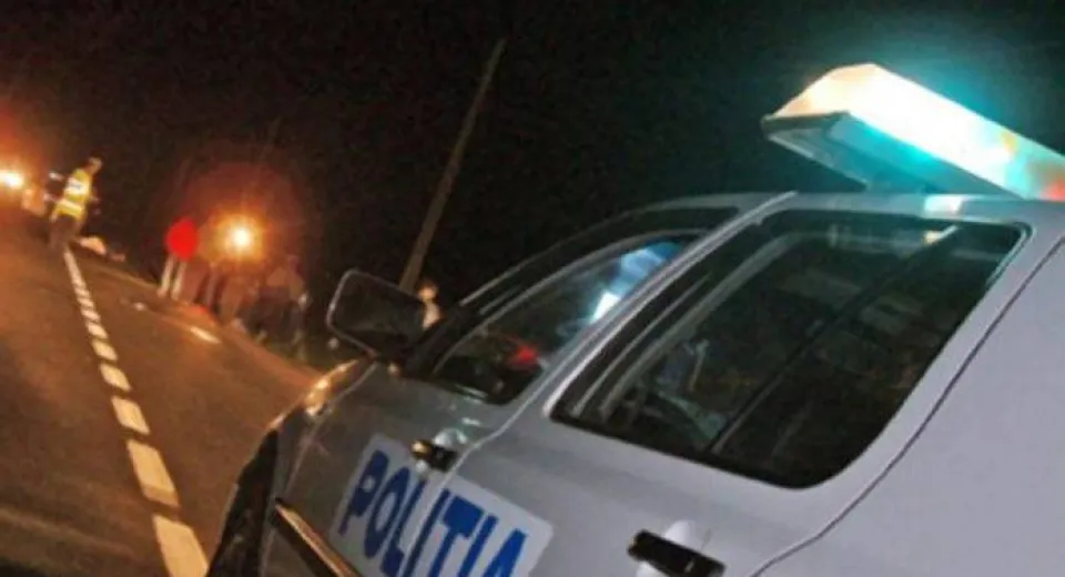 Foto Un copil de 15 ani a murit, după ce a fost lovit de o mașină. Șoferul era băut