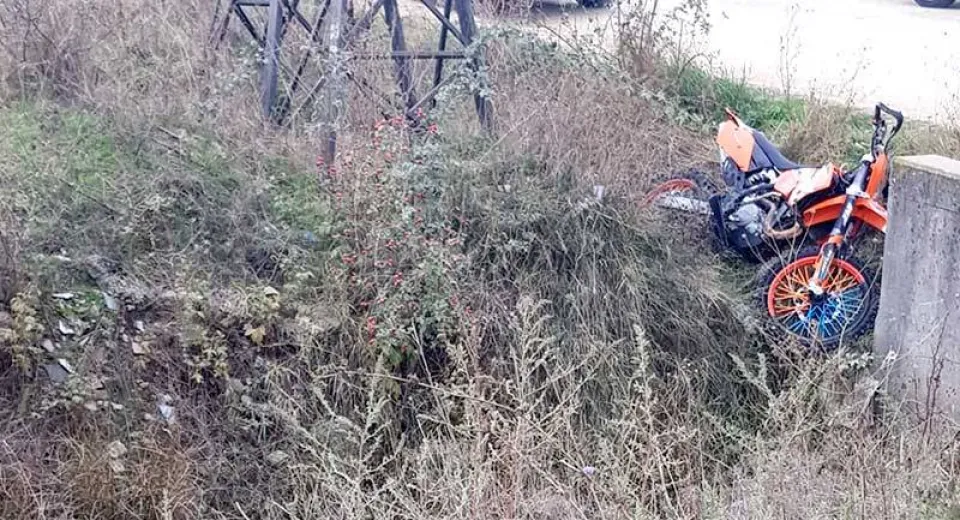 Foto Motociclist de 16 ani, din Găneasa, grav rănit într-un accident rutier 