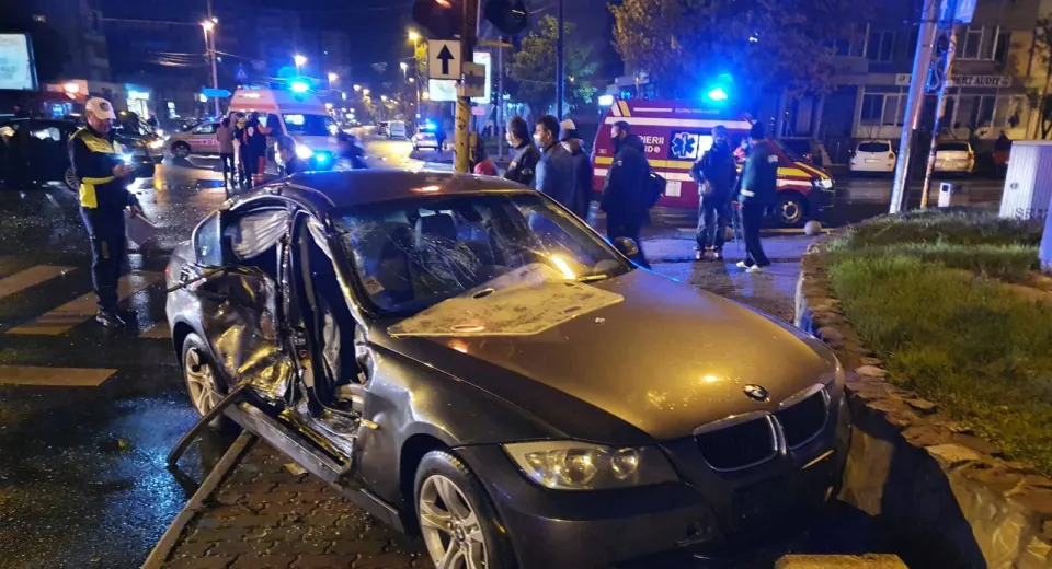 Foto Patru persoane au ajuns la spital, în urma unui accident rutier petrecut în Slatina 