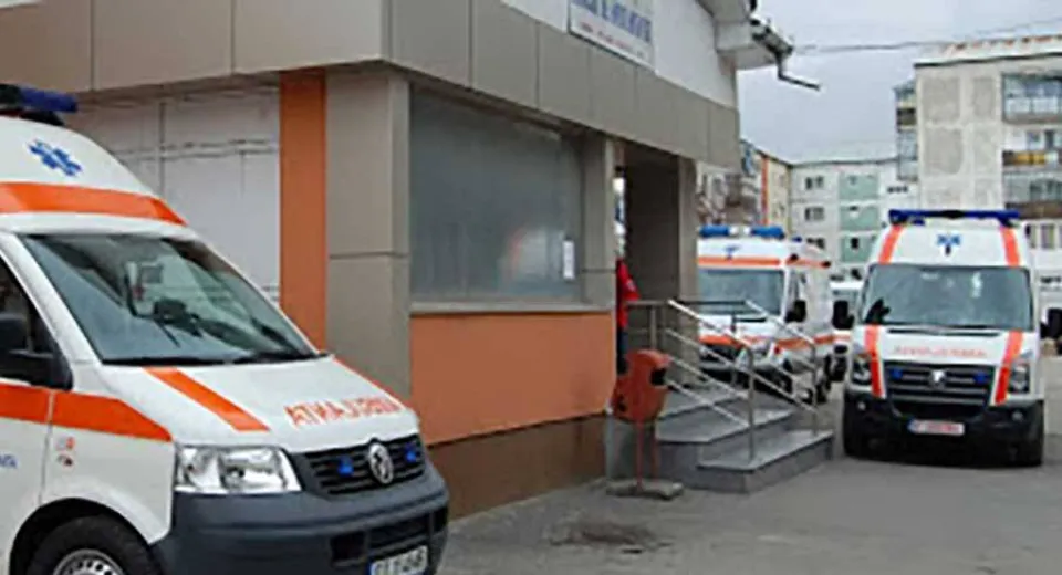 Foto Un bărbat a murit într-o piață din Slatina