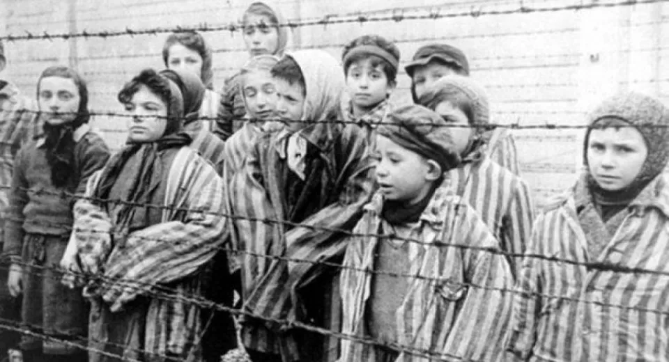 Foto 76 de ani de la eliberarea Lagărului de concentrare nazist de la Auschwitz şi de la înfiinţarea O.N.U.
