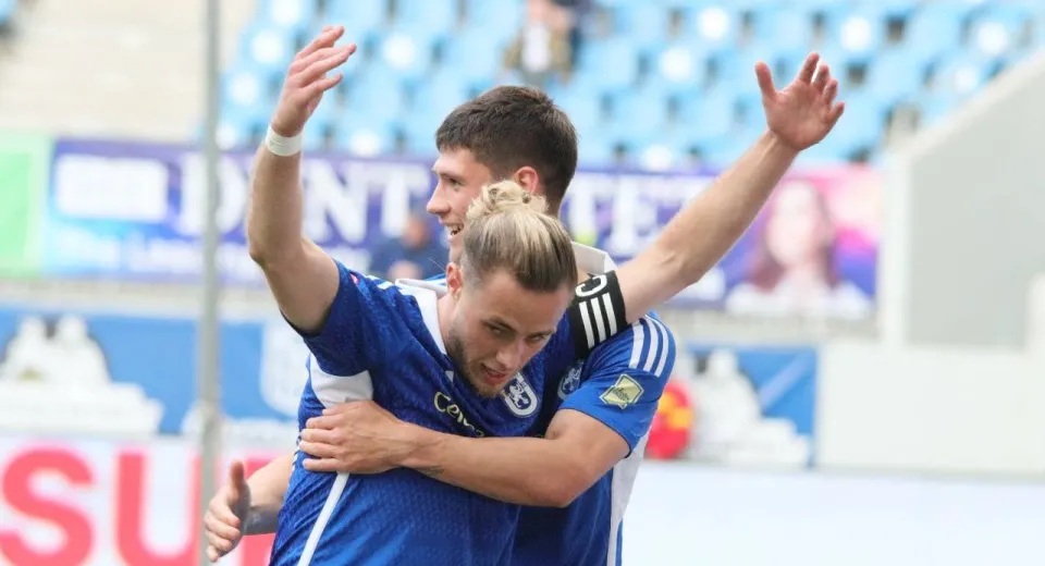 Foto Un Blănuță de trei puncte și un meci nerecomandat cardiacilor. FCU - U Cluj, 3-2