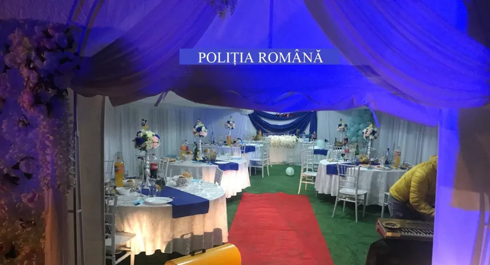 Foto Botez întrerupt de Poliție, într-o comună din Olt 