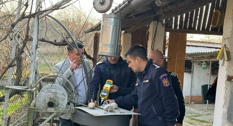 Foto Plan de analiză geologică și geofizică în zona Calopăr 