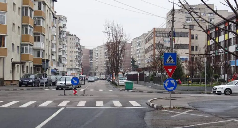 Foto Râmnicu Vâlcea: modernizări ale arterelor de circulaţie