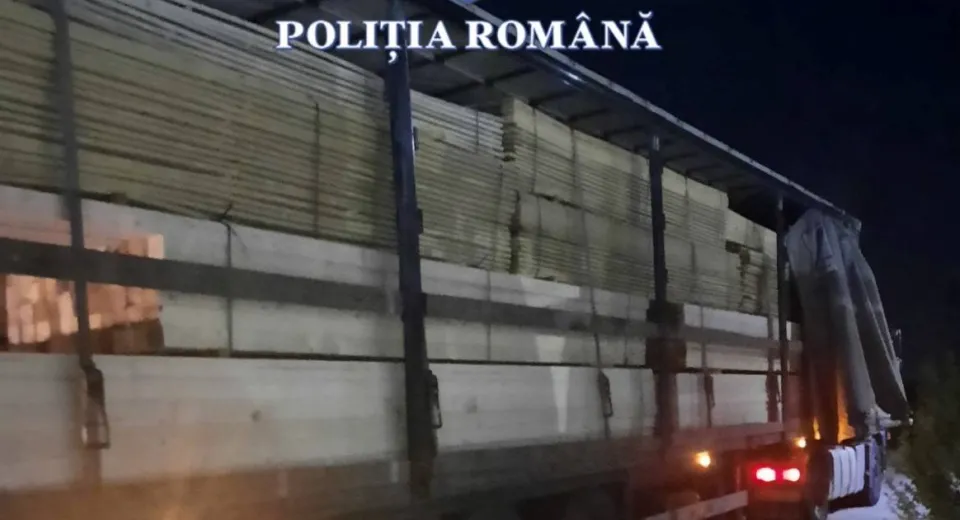 Foto Transport ilegal de cherestea. Firmă din Vâlcea amendată cu 6.000 de lei 