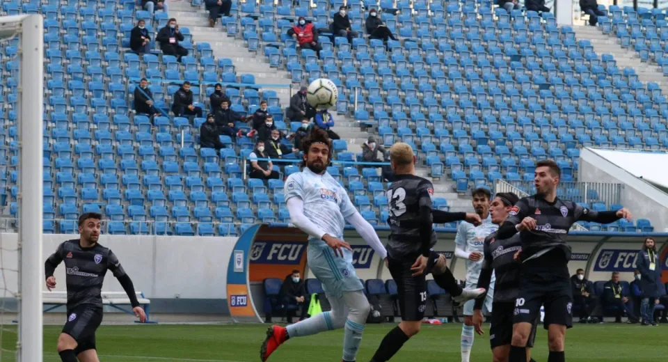 Foto  Calificare pentru bănățeni rezolvată de arbitru încă din minutul 35. FCU- ASU Poli Timișoara, 1-3!