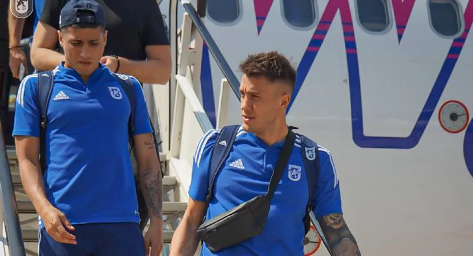 Foto FC Universitatea Craiova a plecat în cantonamentul din Germania