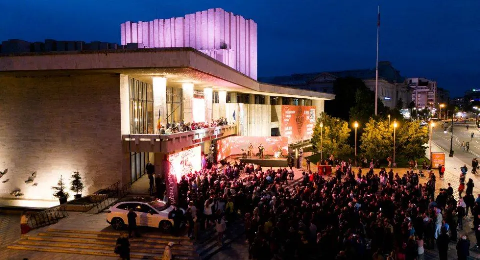 Foto Peste 200.000 de spectatori au fost la Festivalul Internațional Shakespeare 