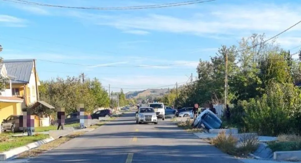 Foto Accident la Curtișoara. Un bărbat a ajuns la spital 