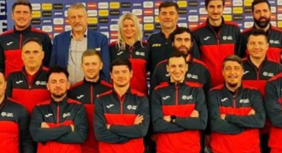 Foto Ovidiu Dănănae a început cursurile de antrenor pentru obținerea Licenței A!