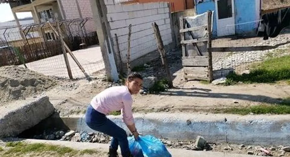 Foto Persoanele defavorizate și bătrânii din Balș au primit ajutoare alimentare