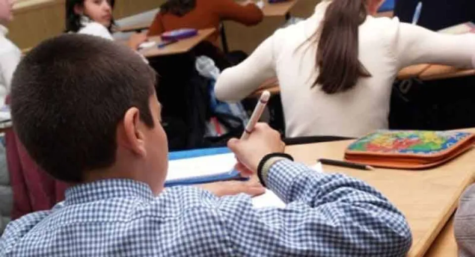 Foto Dolj: O nouă medie de 10 la Evaluarea Națională, după contestații. Un candidat s-a înscris pentru etapa specială