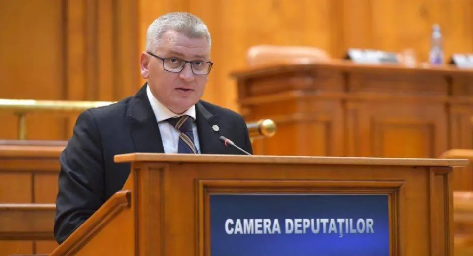 Foto Românii din diaspora vor putea vota timp de două zile