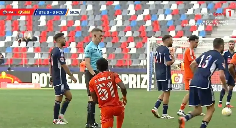 Foto Fotbal puțin pe un gazon jenant în Ghencea. Steaua-FCU 1948, scor 0-0