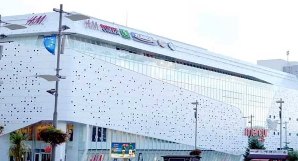 Foto Mercur Center, al doilea mall din țară care își autosuspendă activitatea