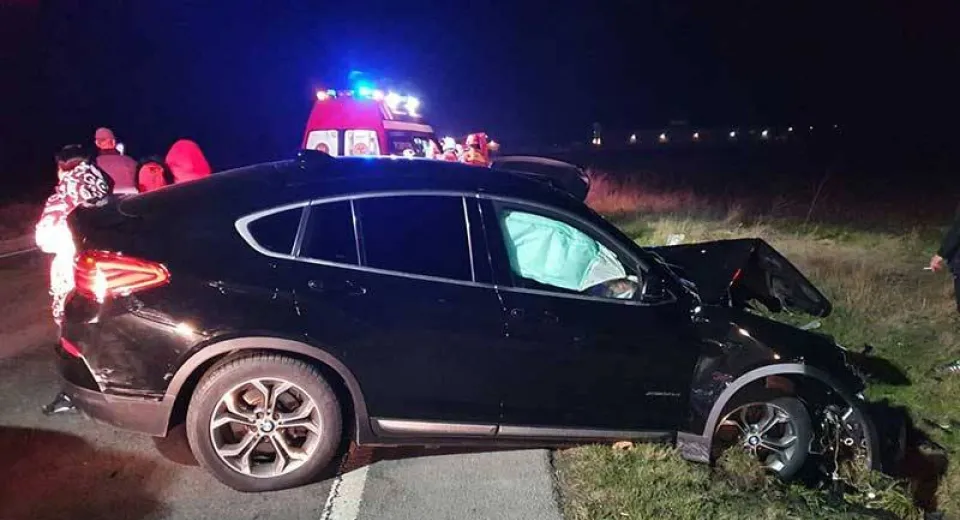 Foto (VIDEO) Un mort și doi răniți după un accident între trei mașini, aproape de Slatina