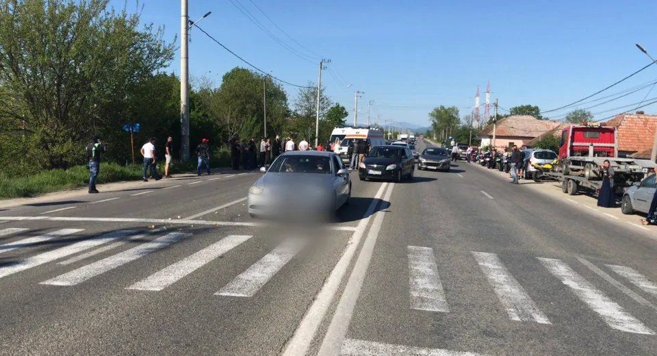 Foto Femeie lovită de motocicletă, în Râmnicu Vâlcea