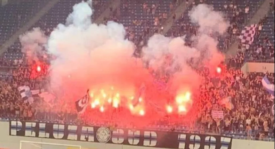 Foto Se anunță un spectacol incendiar pe Național Arena. „Asta e Universitatea. Noi cu Peluza Sud 97 duceam bătălii adevărate!
