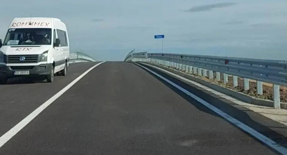 Foto Drum Expres Craiova-Pitești: Trafic rutier pe două pasaje din Olt  