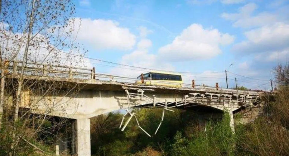 Foto Când se vor finaliza lucrările de reparaţii ale podului de la Malu Mare?