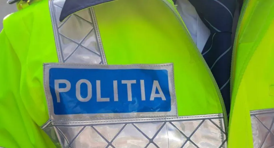 Foto Polițist din Olt, aflat în timpul liber, agresat de doi tineri de 18 ani