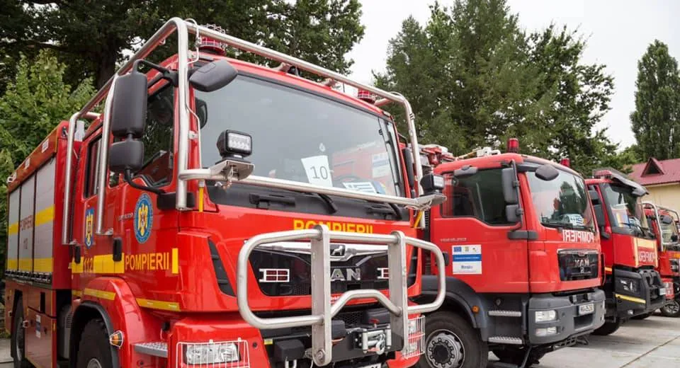 Foto Un bărbat imobilizat la pat a murit după ce casa i-a luat foc