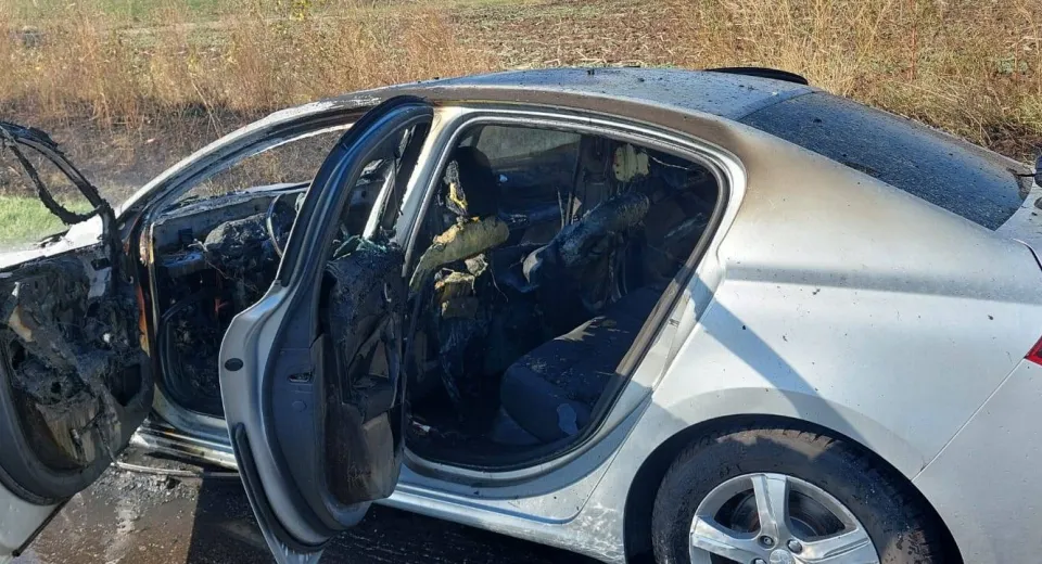 Foto Mașina prefectului de Olt a luat foc în trafic 