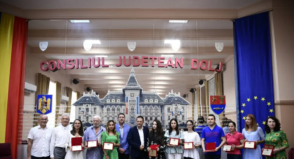 Foto Elevii de 10 ai Doljului, premiați 
