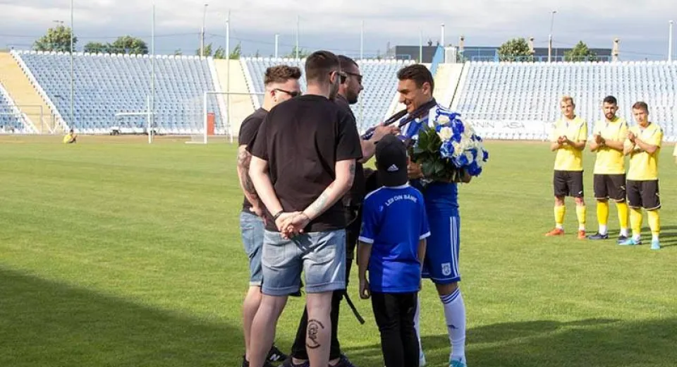 Foto Ciucă: „Apărarea a dat siguranță echipei!