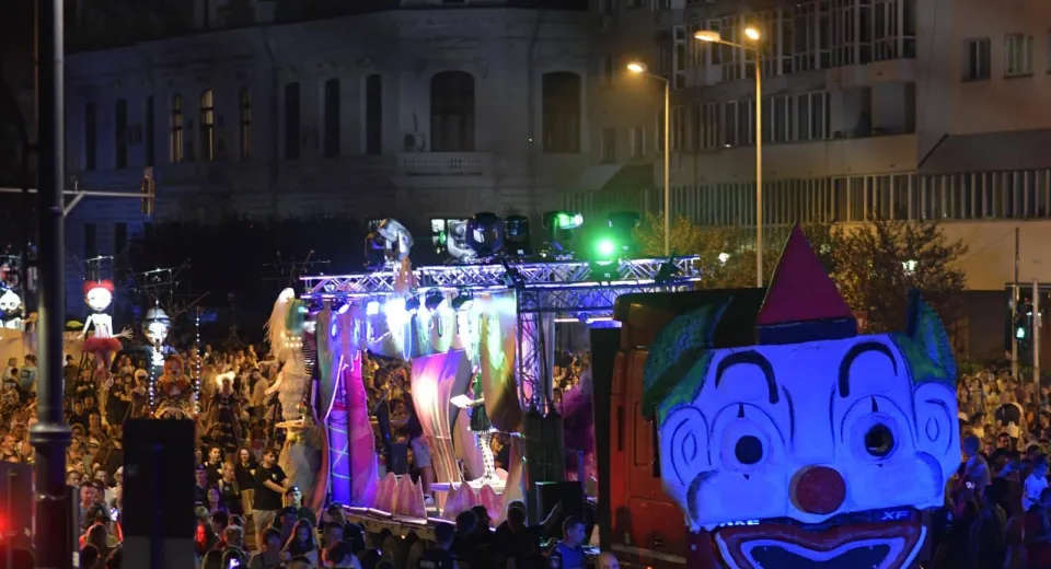 Foto CRAIOVA: Circulație restricționată pentru Festivalul Puppets Occupy Street  