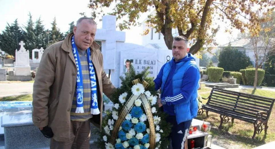 Foto Pușcaș a anunțat 11 transferuri pentru FCU. Ce amicale vor disputa alb-albaștrii!