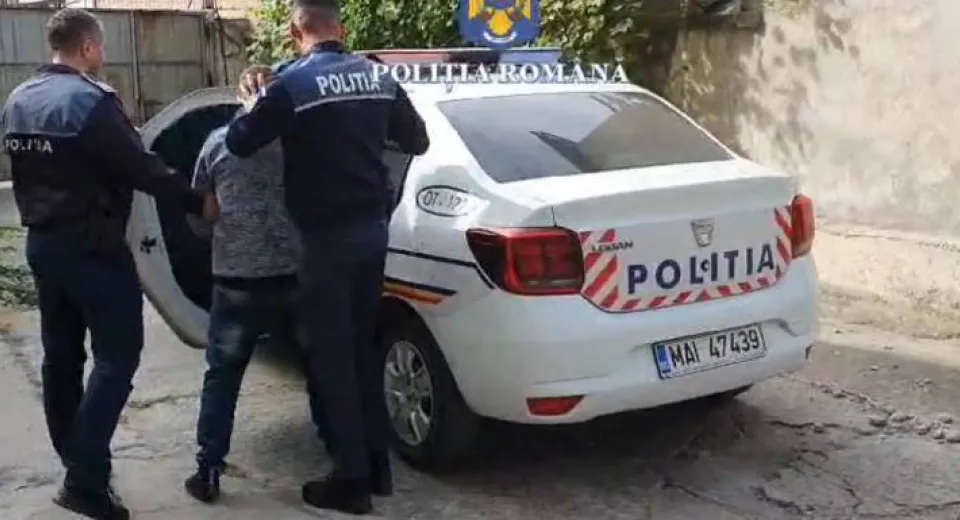 Foto Doi bărbați au răpit cu taxiul o tânără dintr-o comună din Olt