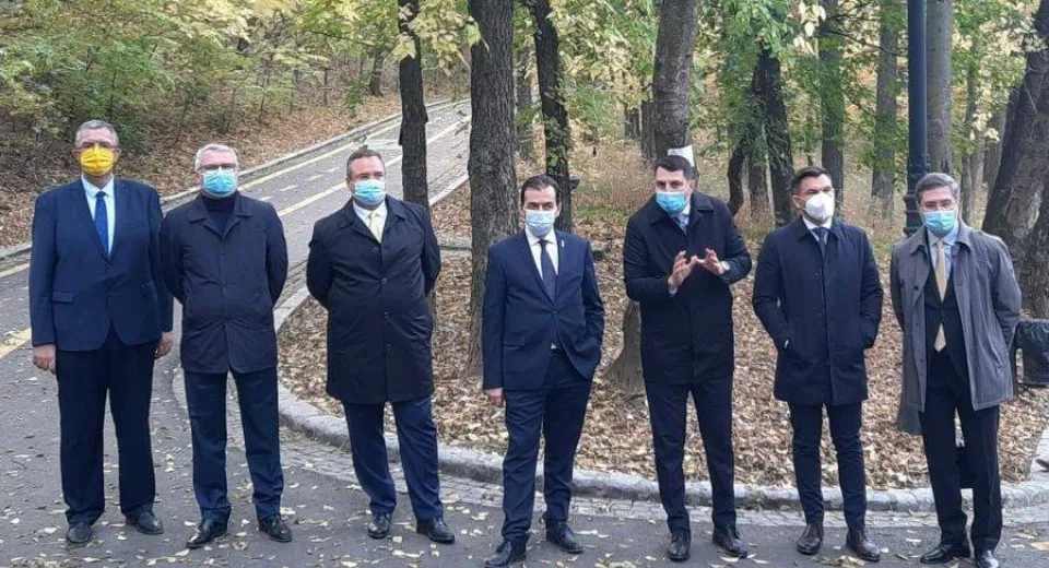 Foto Premierul Ludovic Orban s-a întâlnit cu primarii din Dolj